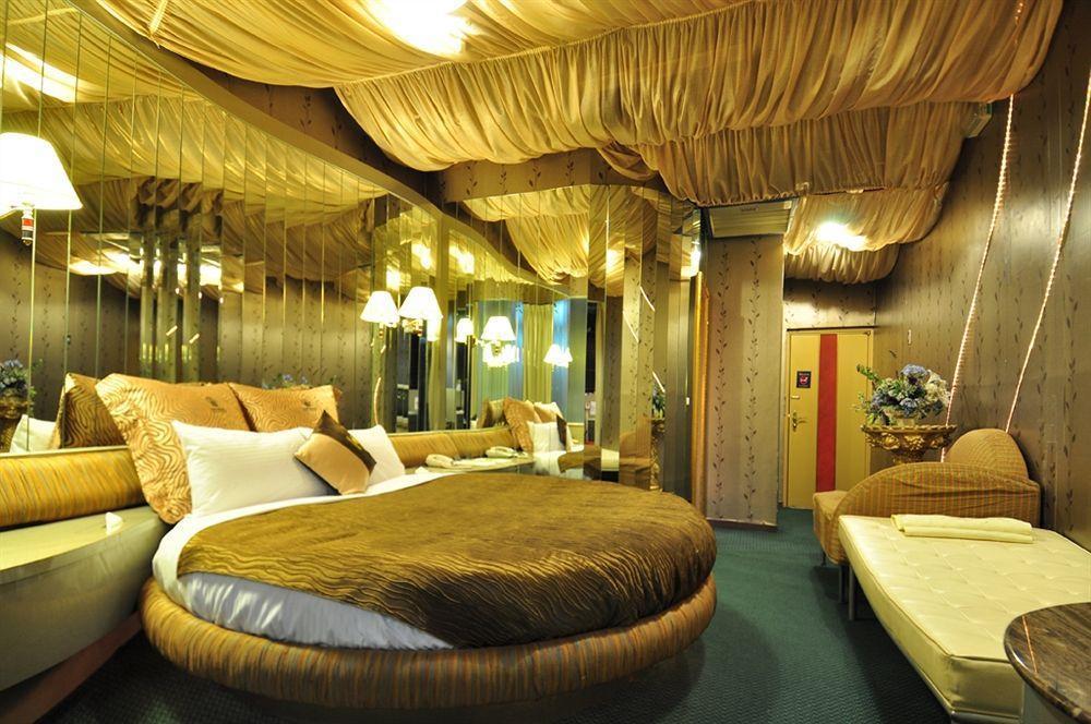 The We Hotel Тайпей Екстериор снимка