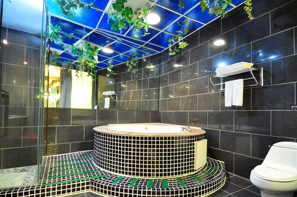 The We Hotel Тайпей Екстериор снимка