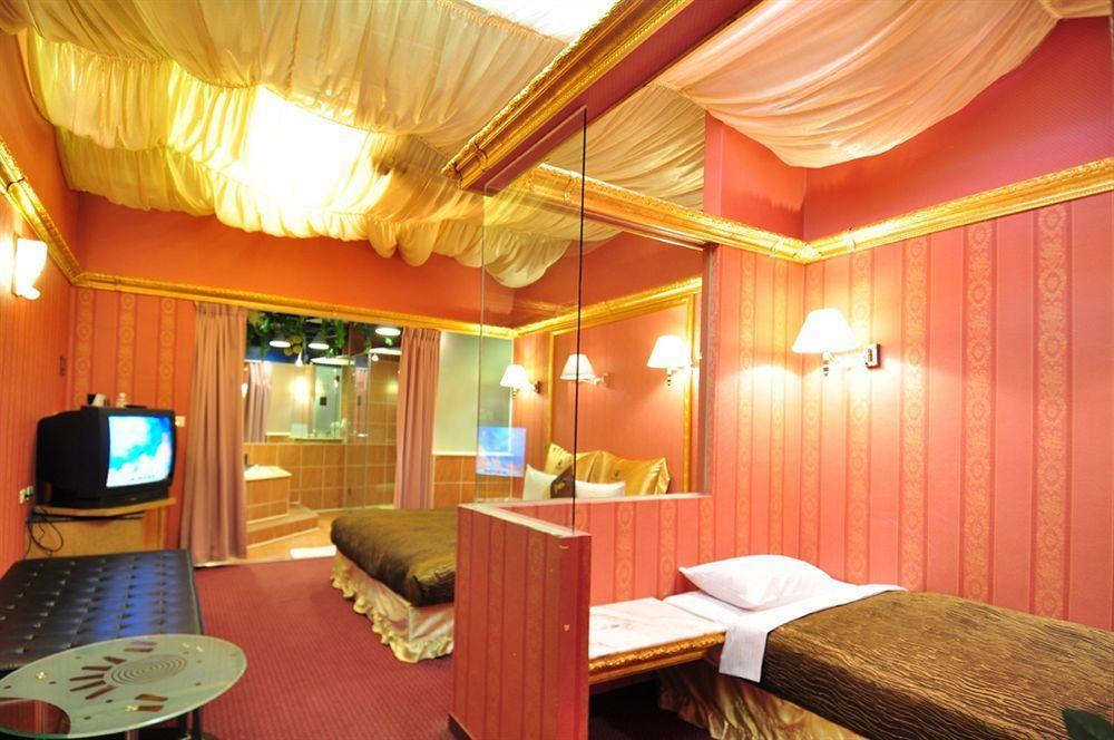 The We Hotel Тайпей Екстериор снимка