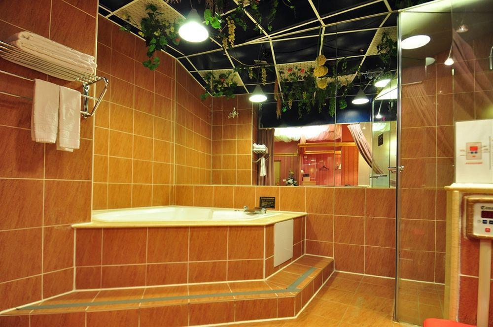The We Hotel Тайпей Екстериор снимка