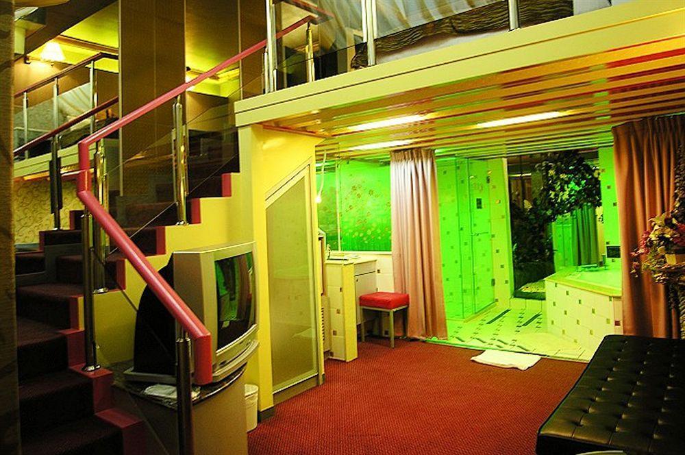 The We Hotel Тайпей Екстериор снимка